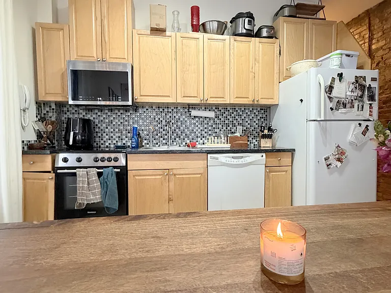 329 E 13th St #2B — Photo 3