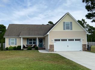 306 Basil Ct, Hubert, NC 28539