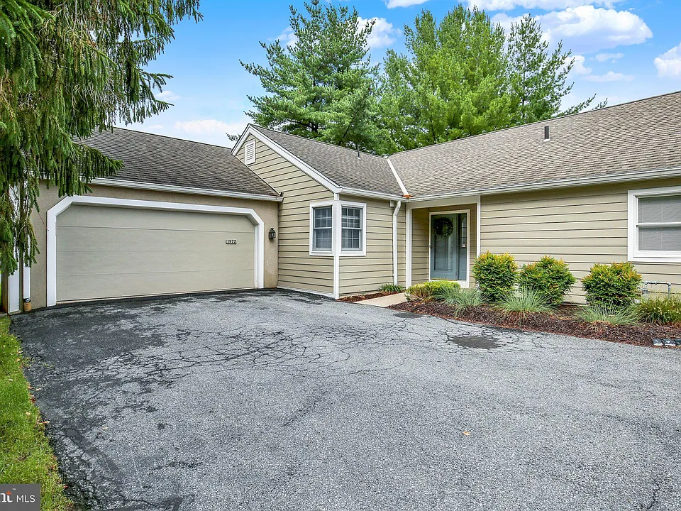 1972 Meadow Ln