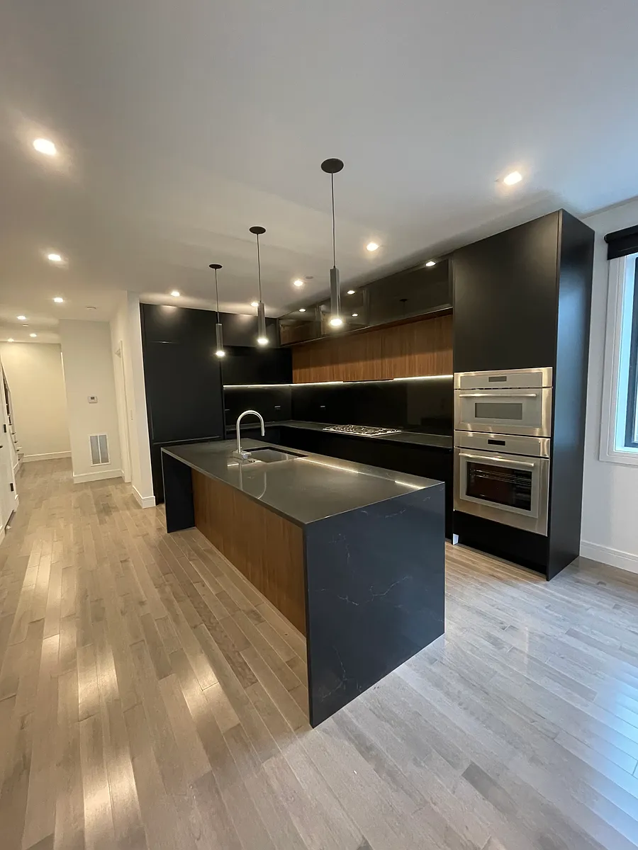 Building Photo - 719 N Elizabeth St #3N