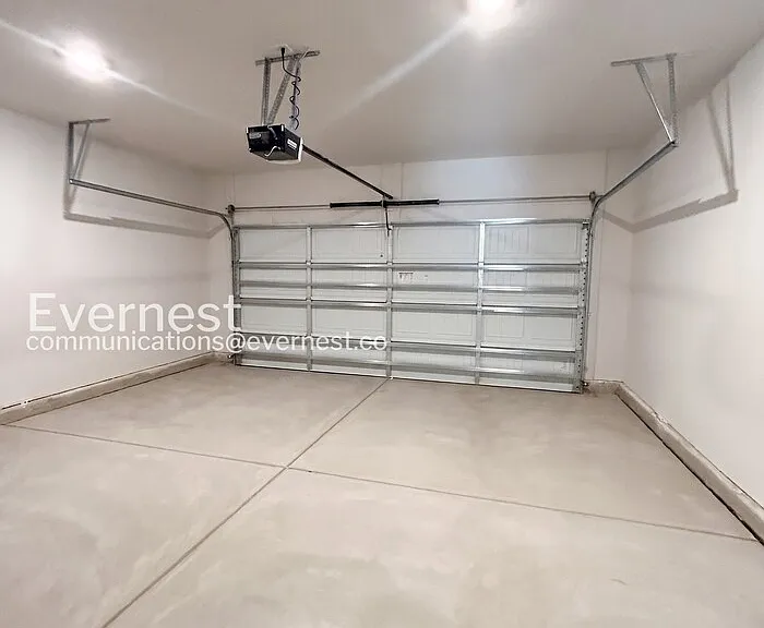 221 Aniston Ln — Photo 14