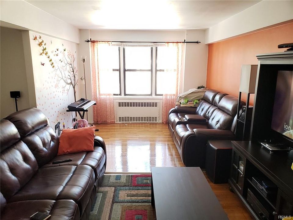 1st image of 2 Fisher Dr APT 104