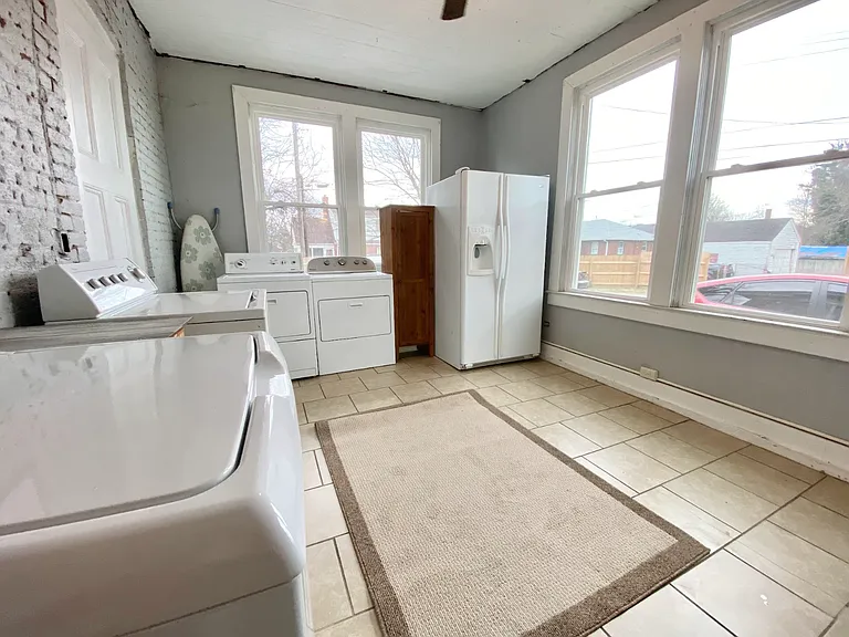 2630 W Burnett Ave #8 — Photo 14