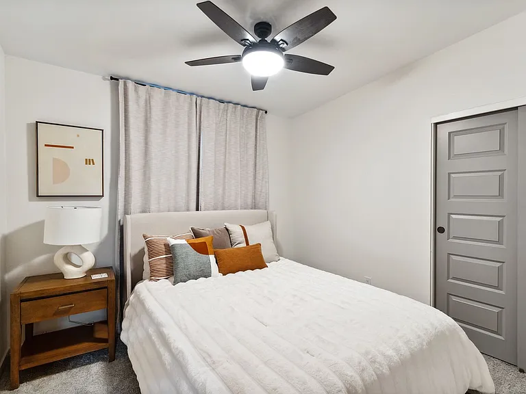 1249 E Bishop Dr — Photo 6