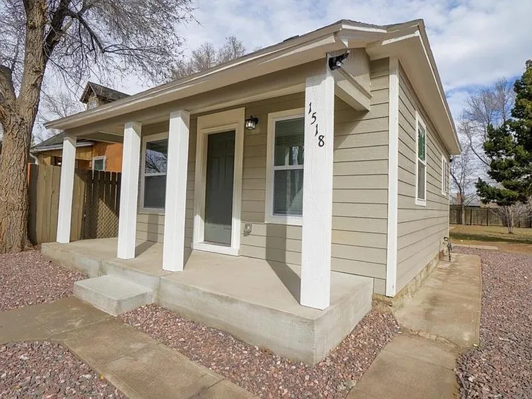 1518 Pine St — Photo 3