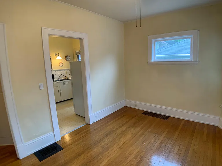16 Union Ave NE #1 — Photo 5