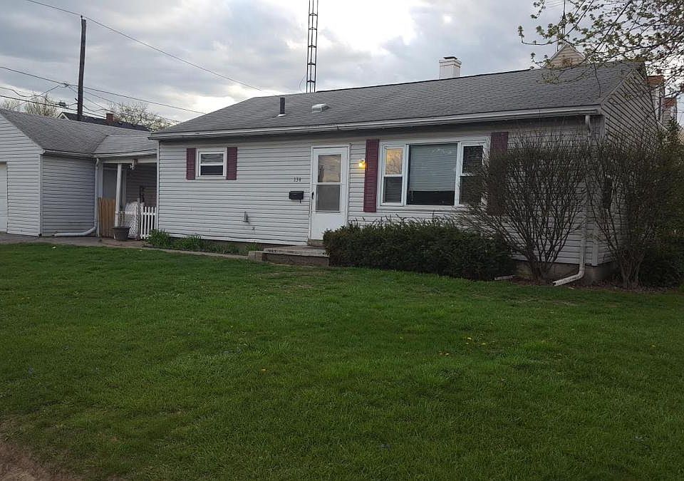 Washington schools ez access ranch with patio and garage. pet friendly