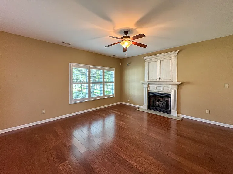 2900 Blackwater Ct — Photo 8