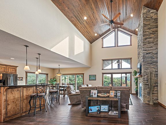 3rd image of 122 Joseph Cove Drive