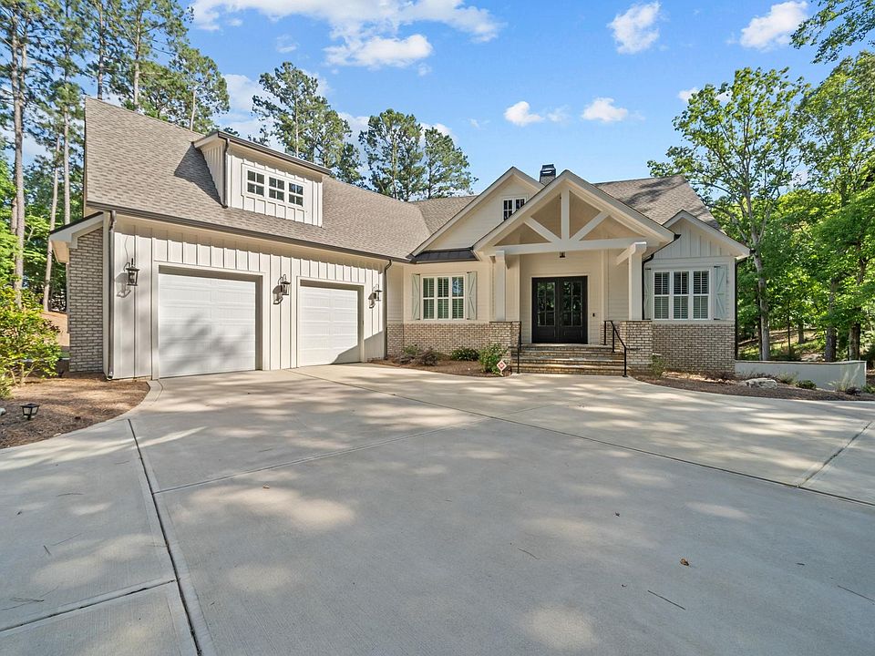 1st image of 1301 Pinehurst Dr