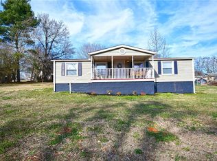 111 Corner Wood St, Easley, SC 29640