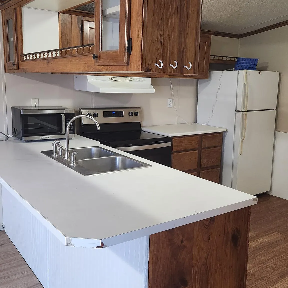 3 bed, $2,000 — Photo 2