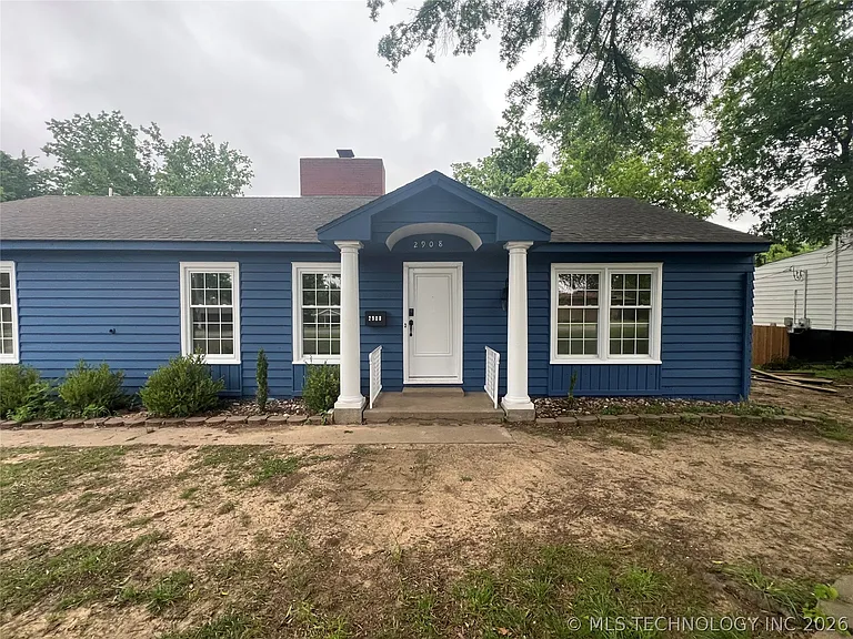 2908 Sheridan Rd — Photo 2