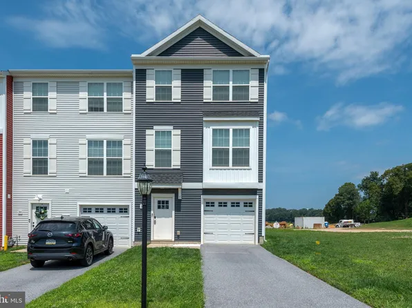 34 Hudson Blvd, Red Lion, PA 17356