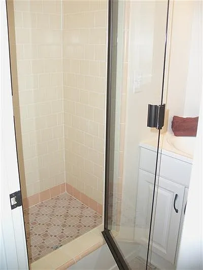 606 Nottingham Way — Photo 2