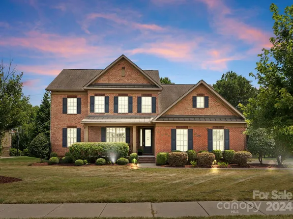 1201 Crooked River Dr, Waxhaw, NC 28173