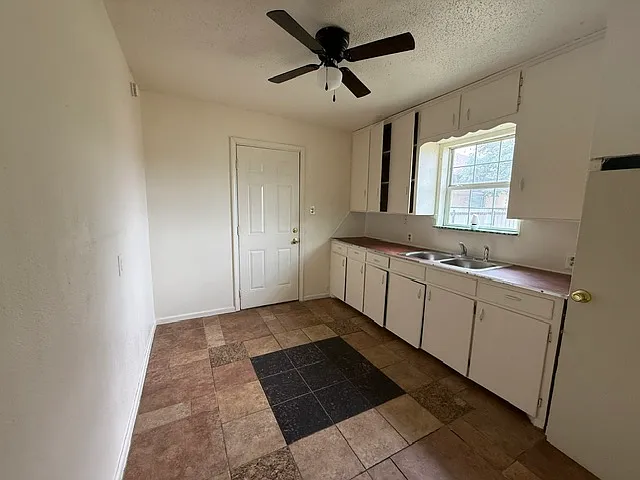 414 Lindy Ave — Photo 10