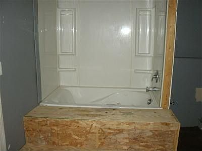 2nd image of 2812 Comanche Dr