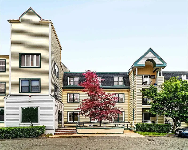 1 bed, 1.0 bath, 747 sqft, $1,650 — Photo 1