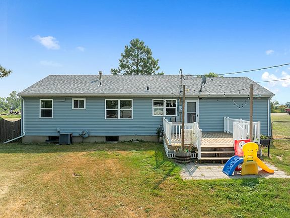 3rd image of 1012 44th St SE