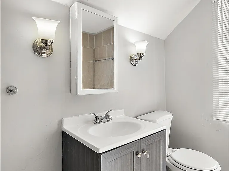 10500 Somerset Ave — Photo 34