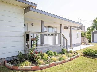 9133 1st Rd, Mountain Grove, MO 65711