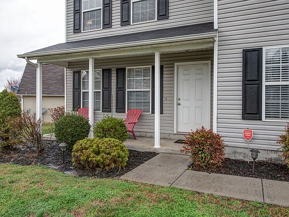 Landscaped entry