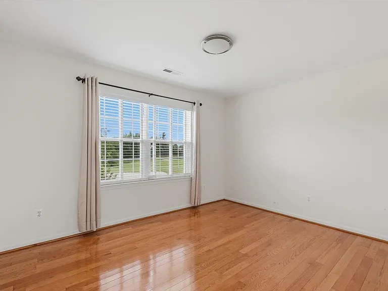 20242 Hidden Creek Ct — Photo 52