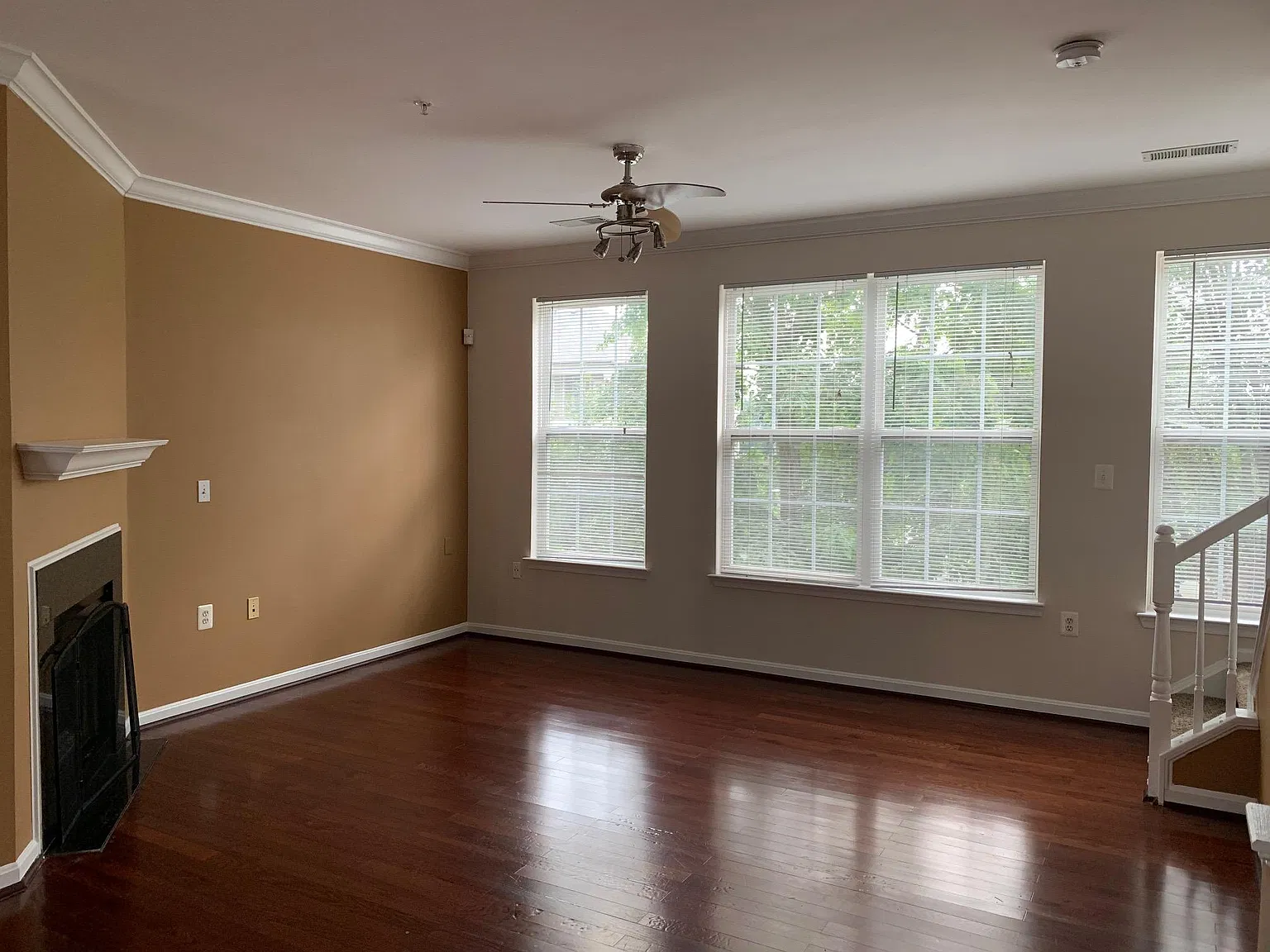 2 bed, 1195 sqft, $2,500 — Photo 4
