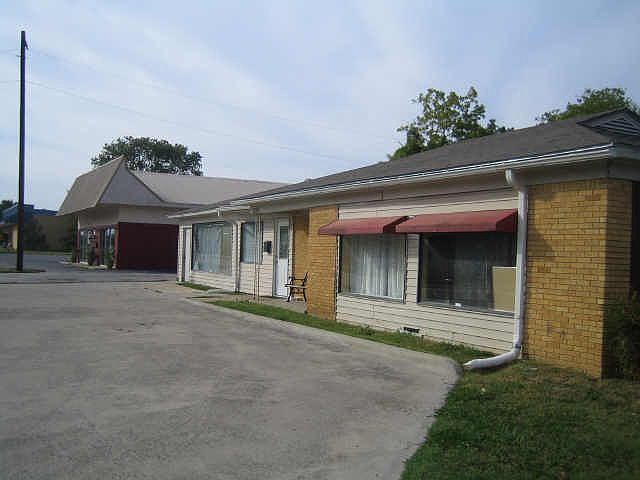 1st image of 7269 Glenview Dr