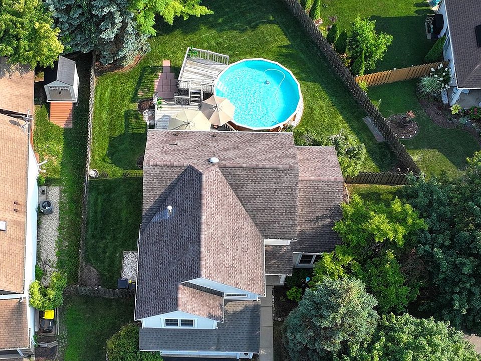 1st image of 4 Farmington Ct