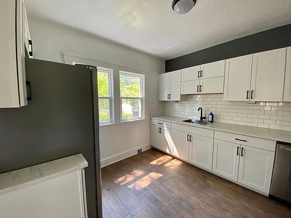 4th image of 1468 Wyandotte Ave