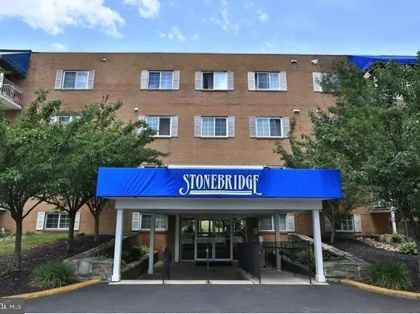 300 Byberry Rd APT 215, Philadelphia, PA 19116