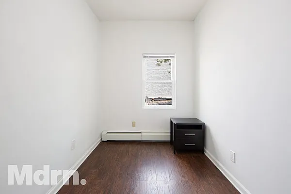 Rented by Mdrn Residential | media 36