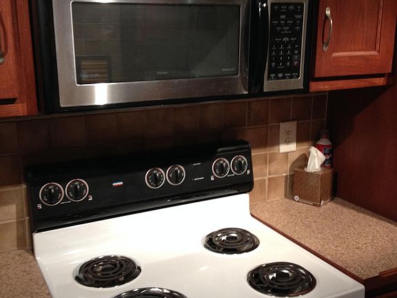 4th image of 7817 W 64th Ter