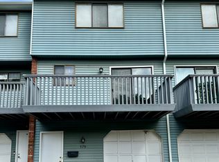 579 Churchill Dr, Newington, CT 06111