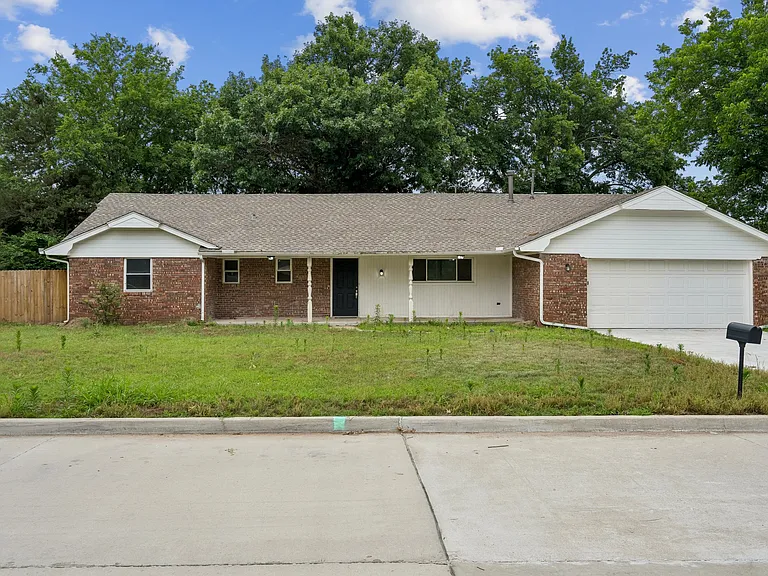 734 McCall Dr — Photo 30