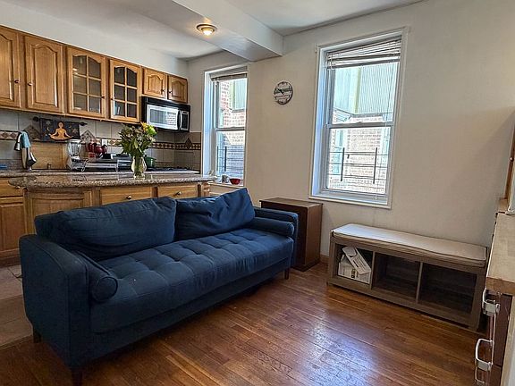 3rd image of 84-55 Daniels St APT 6E