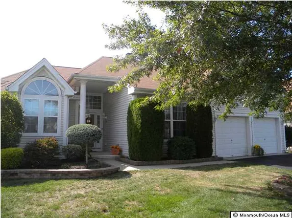 28 Jumping Brk, Barnegat, NJ 08005