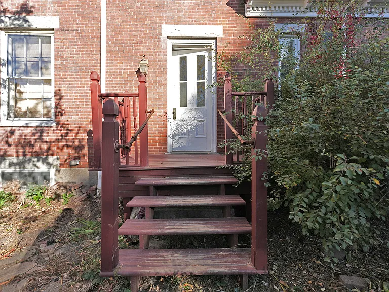 11 Lincoln St — Photo 33