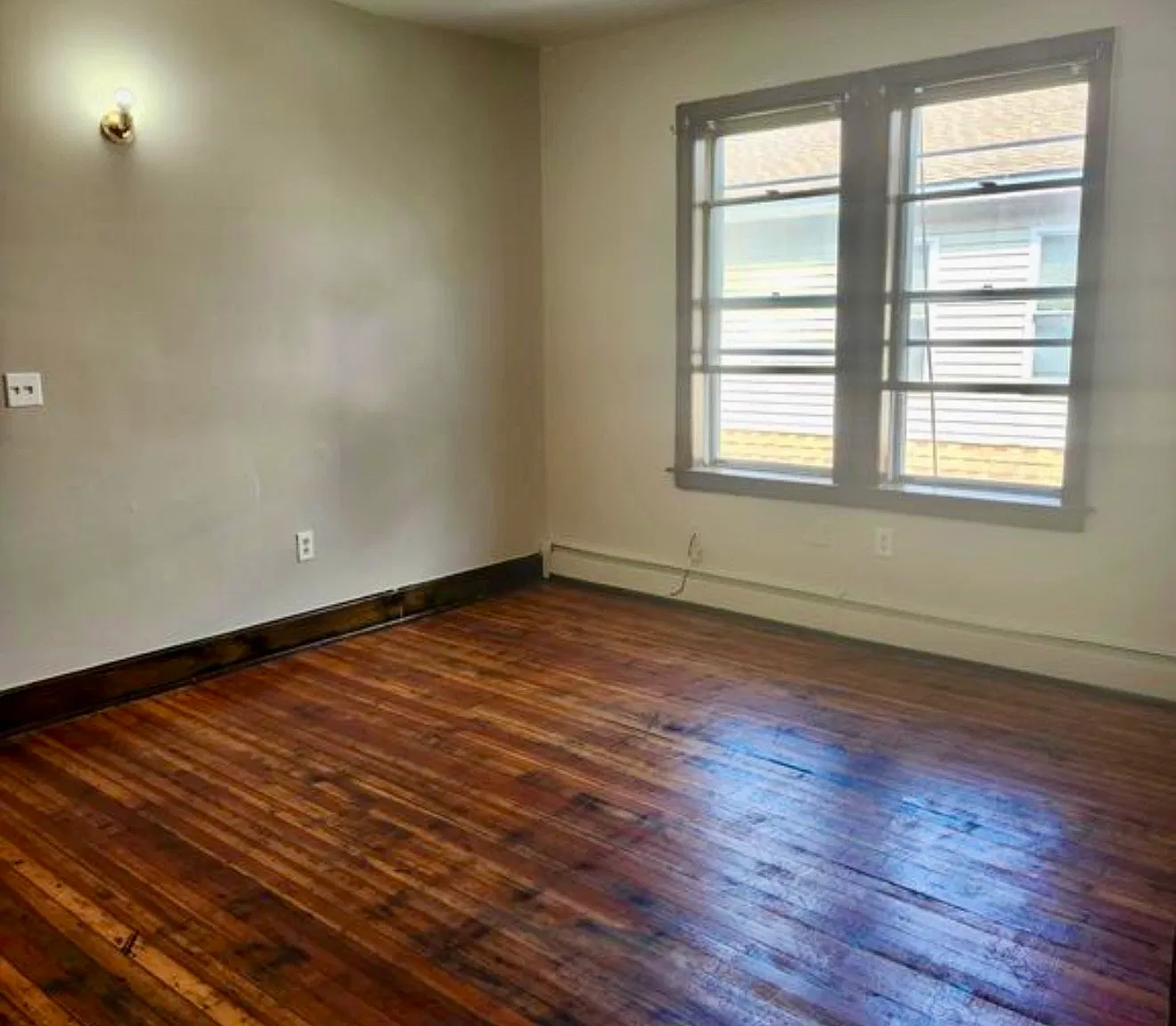 3 bed, $1,700 — Photo 2