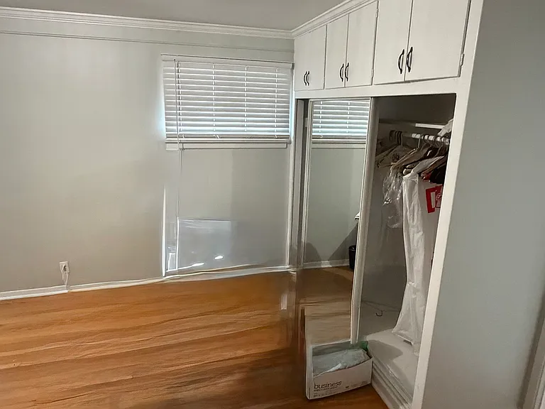 221 S Marengo Ave #9 — Photo 4