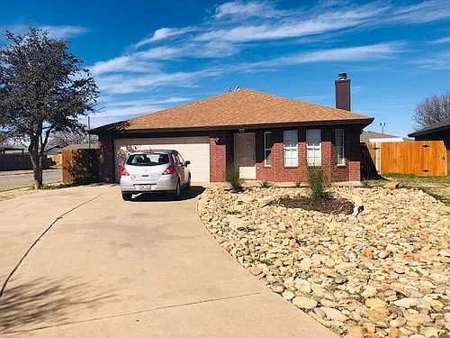 1816 75th St Photo 1