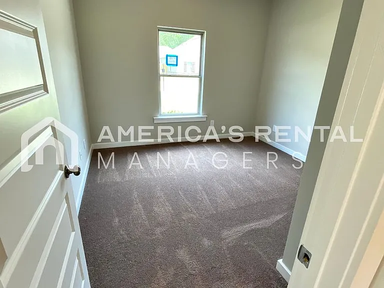 104 Ballington Way — Photo 8