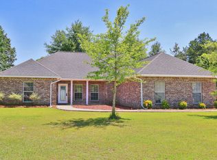 7 Orchid Trl, Petal, MS 39465
