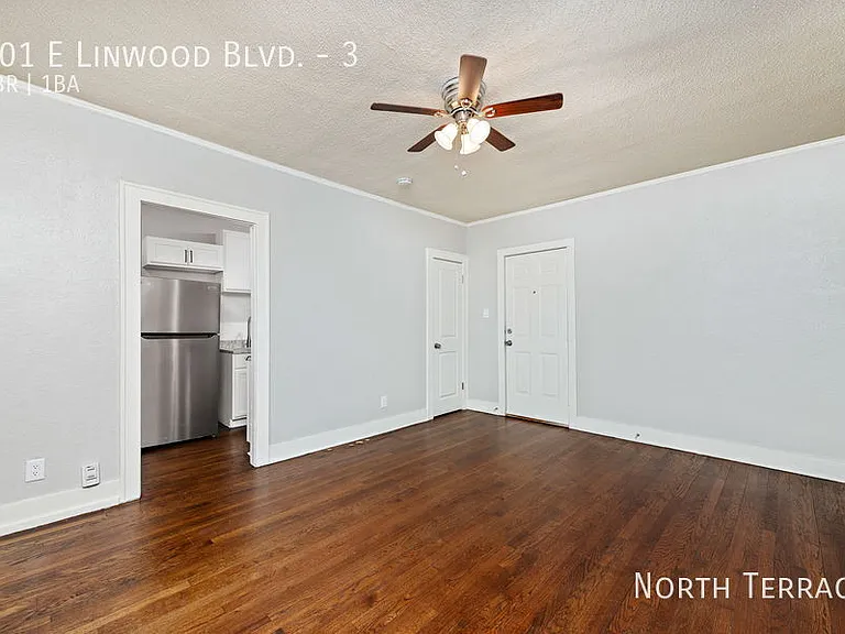 901 E Linwood Blvd #3 — Photo 4