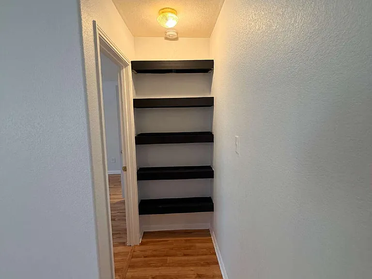1517 Hawk Dr — Photo 10
