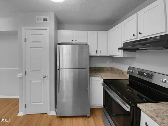 2nd image of 3706 Chimney Ridge Pl APT 8