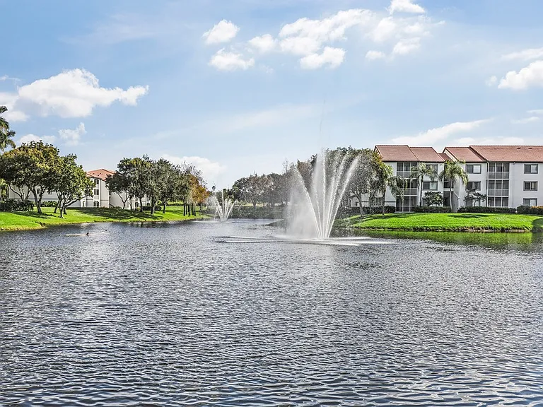 The Cove at Boynton Beach Apartments — Photo 12