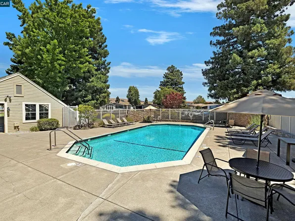 1474 Wakefield Dr, Hayward, CA 94544